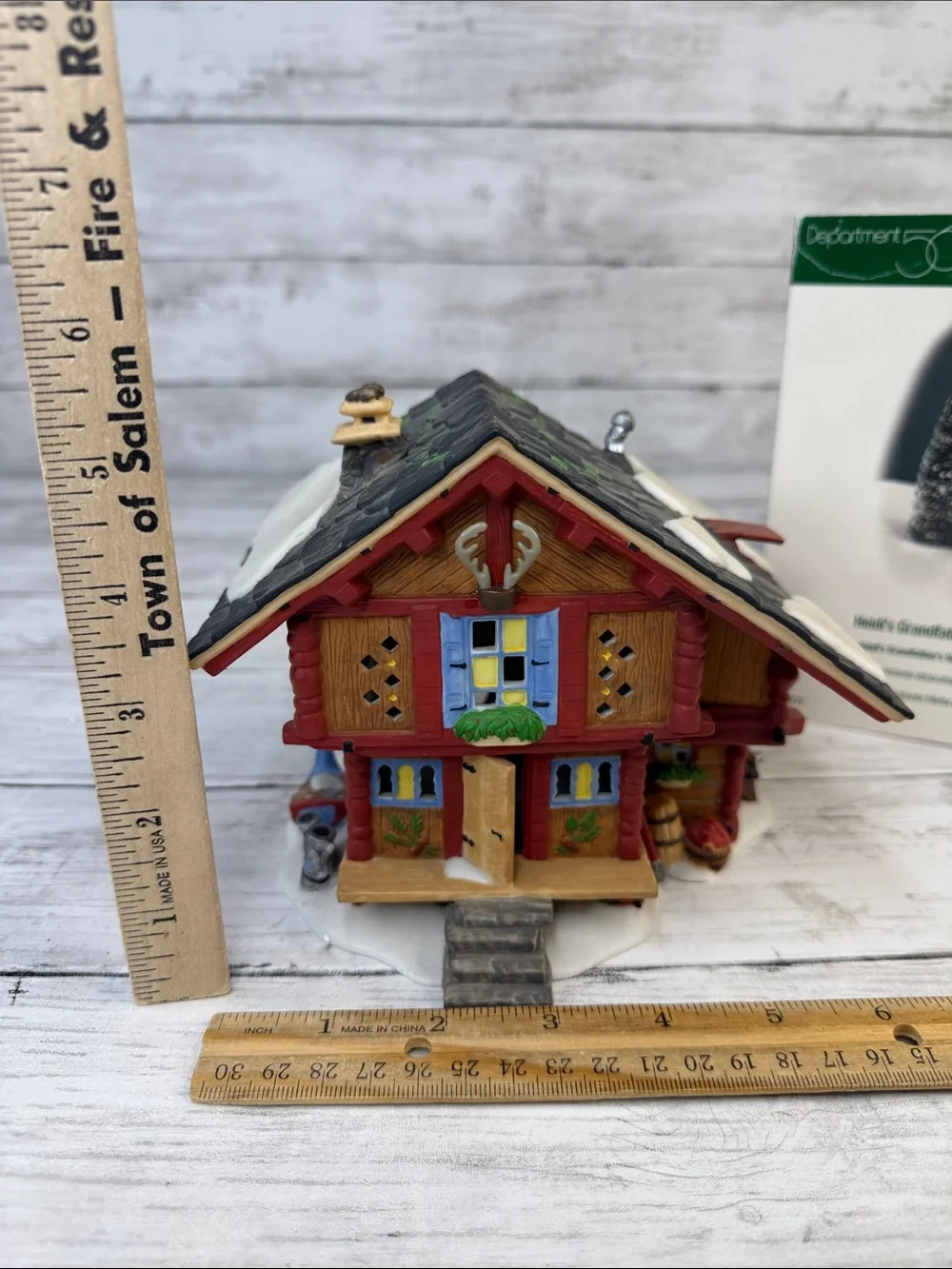 Dept 56 HEIDI’S GRANDFATHERS HOUSE Alpine Village w box and light